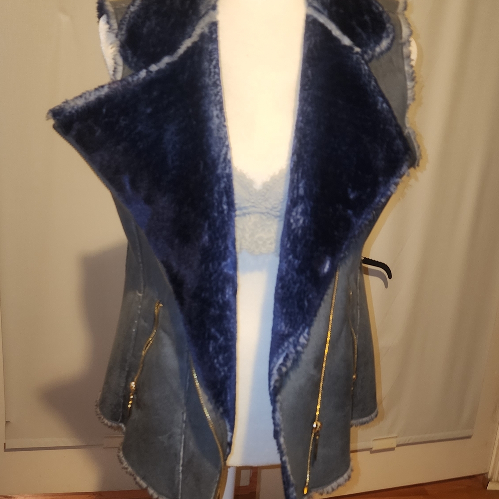 Elegant Blue and Gray Shearling Vest